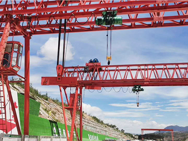 湖南長沙門式起重機(jī)廠家 起重機(jī)日常維護(hù)管理