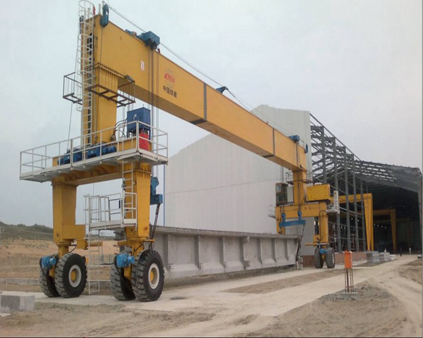 湖北黃石輪胎龍門吊廠家 如果地鐵龍門吊操作不當(dāng)