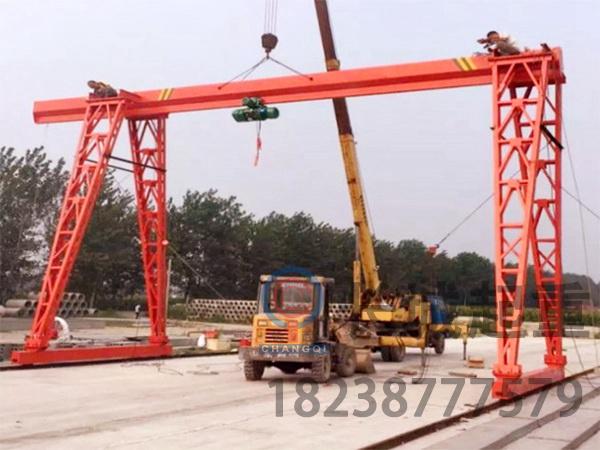 龍門(mén)吊按主梁結(jié)構(gòu)劃分為單主梁和雙主梁