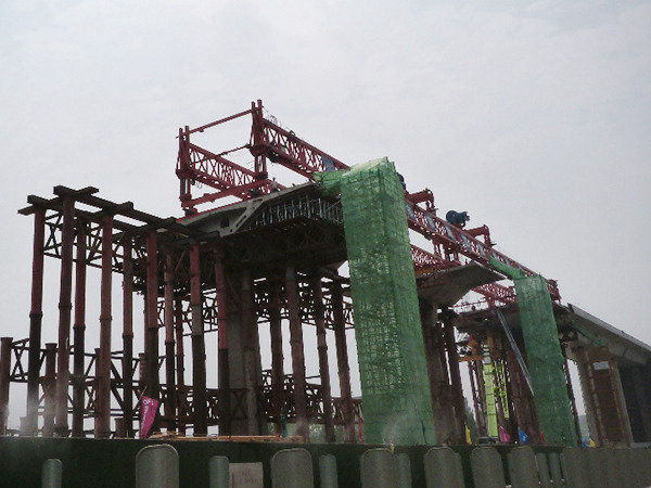 廣西桂林架橋機(jī)操作規(guī)則 門式起重機(jī)廠家
