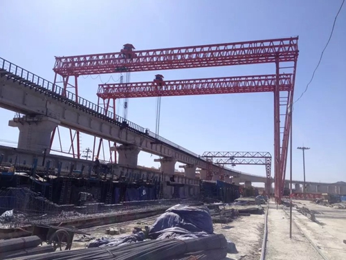 福建福州鐵路架橋機