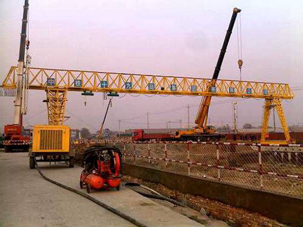 河南三門峽龍門吊廠家90噸