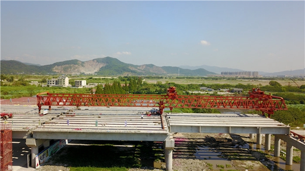 云南普洱架橋機公司生產的YQ型架橋機介紹