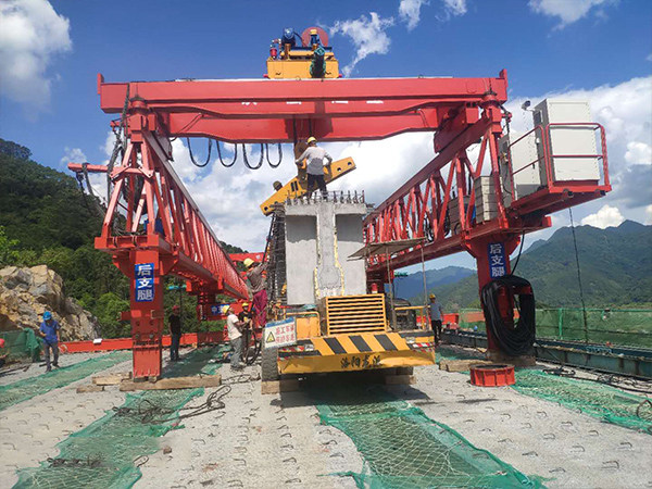 陜西漢中架橋機公司講解使用設備事項